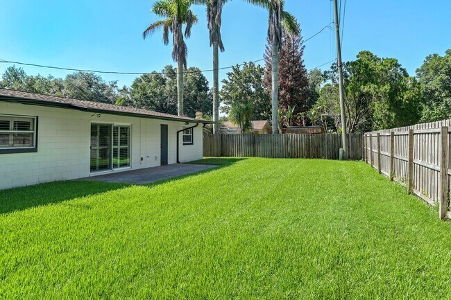 Building Photo - Renovated Winter Park Pines Home for Lease
