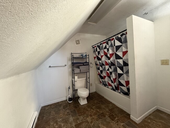 Building Photo - 304 2nd St SW