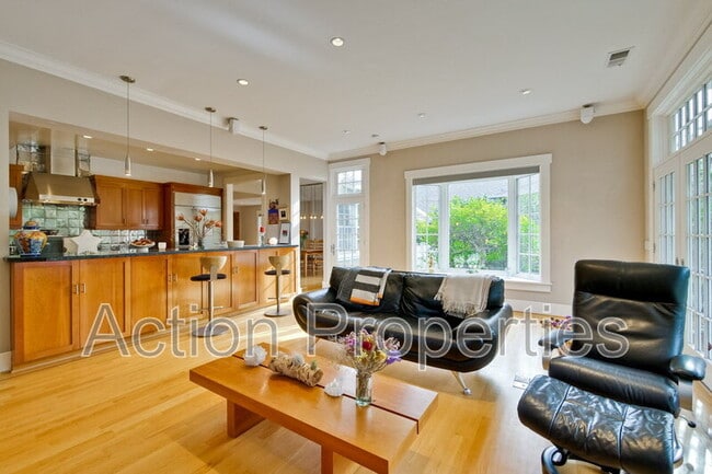 Building Photo - 714 Greer Rd