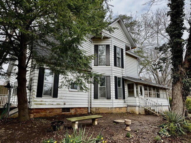 Primary Photo - 4550 E Ooley Ave