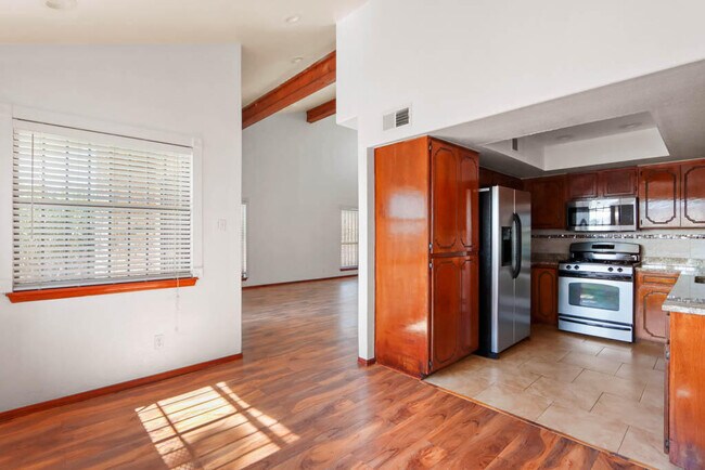 Building Photo - 7080 Portugal Dr