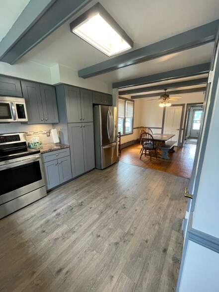 Building Photo - 723 Limekiln Pike