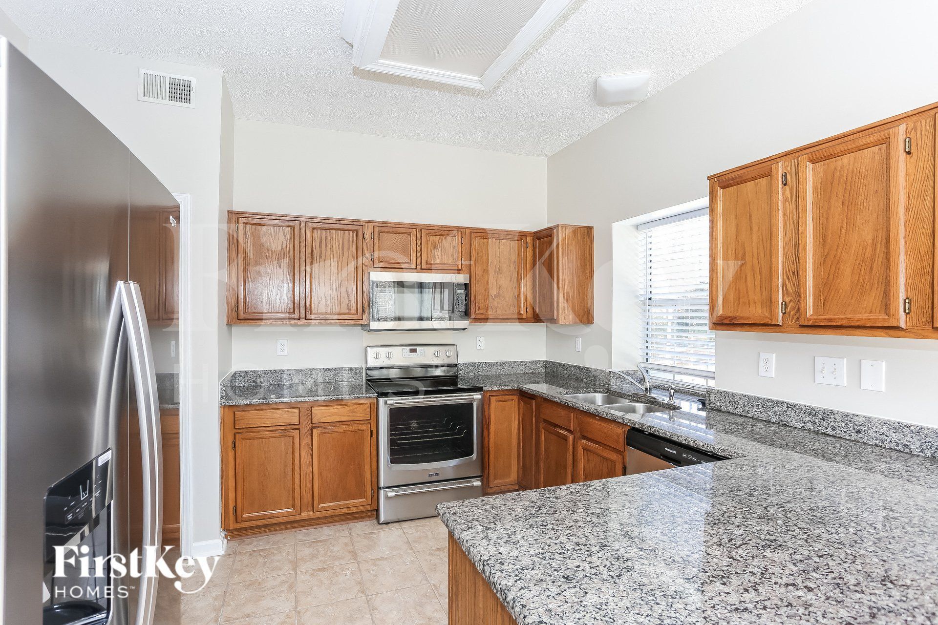 Building Photo - 6010 Elm Cove Ln