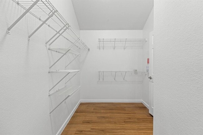 Building Photo - 18717 Deep Water Dr