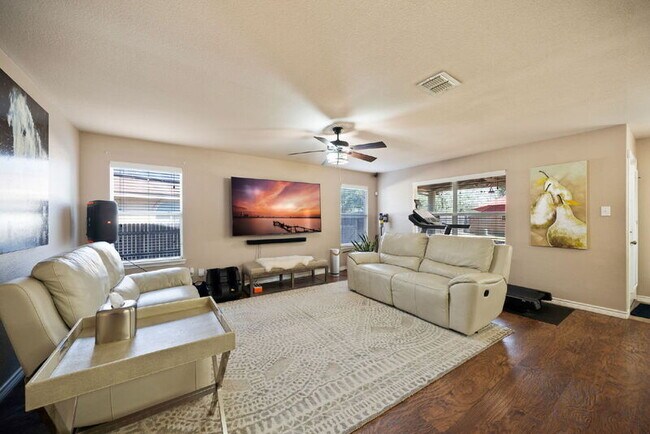 Building Photo - 15206 Redbird Mnr