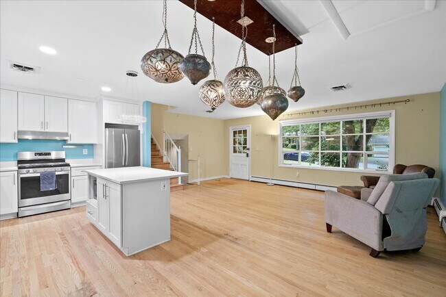 Building Photo - Find Your Forever Home in Valewood Manor
