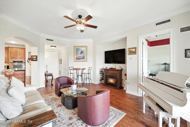 Building Photo - 4300 S Beach Pkwy