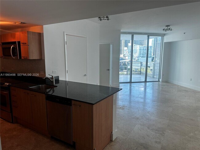 Building Photo - 350 S Miami Ave