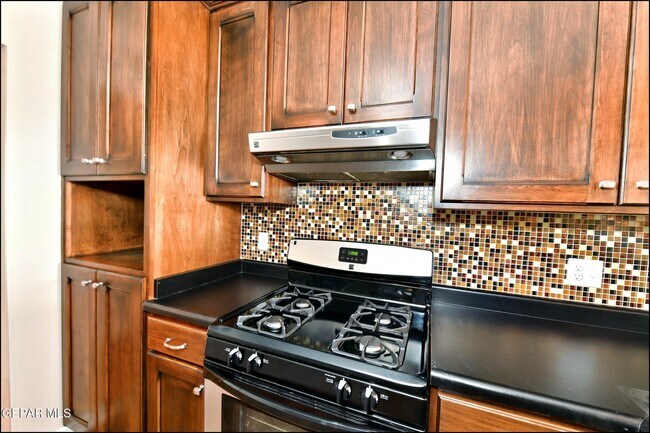 Building Photo - 7830 Basswood Ave