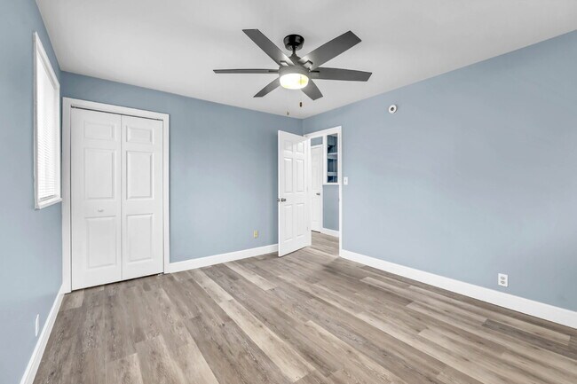 Building Photo - !!!!Fully Renovated 3 Bedroom Home in a Convenient Clarksville Location!!!!