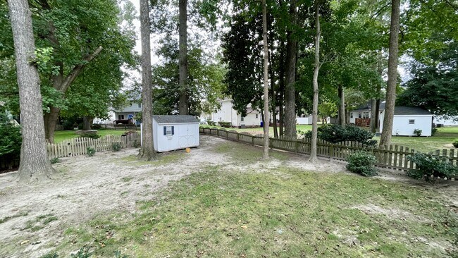 Building Photo - 6207 Oaken Gate Dr S