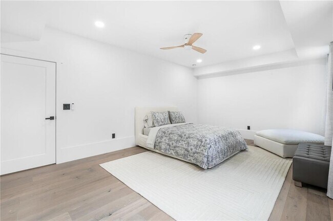 Building Photo - 507 Karen Ln