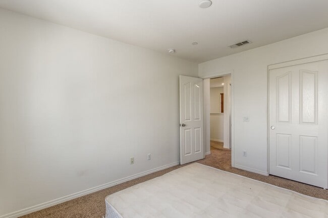 Building Photo - 3714 Rosena Ranch Rd