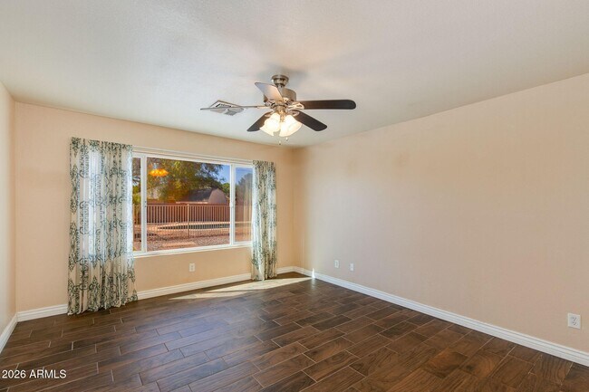 Building Photo - 4250 E Encinas Ave