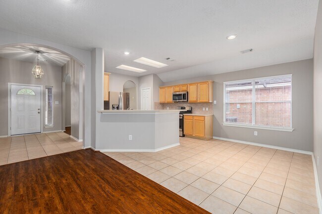 Building Photo - 18126 Stone Trail Manor Dr