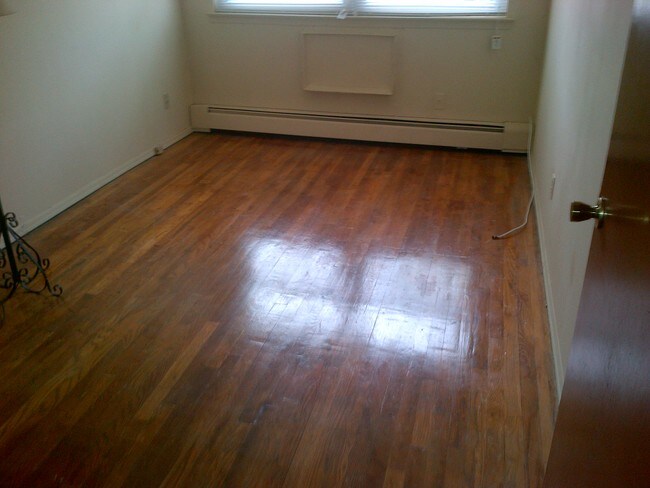 Primary Photo - 4316 213th St