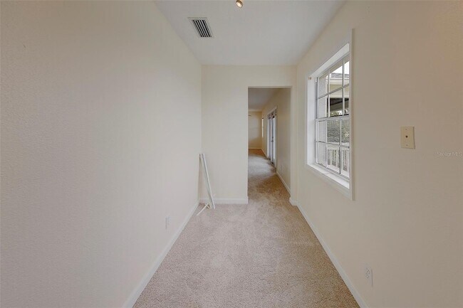 Building Photo - 222 Pompano Dr SE