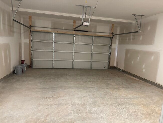 Building Photo - 15 Warwick Ct