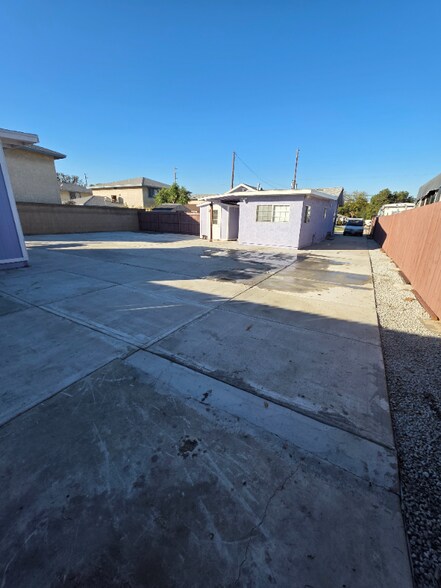 Building Photo - 9208 Park St