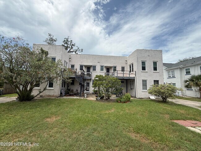 Building Photo - 1643 Mallory St