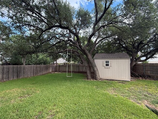 Building Photo - 2608 Stenson Dr