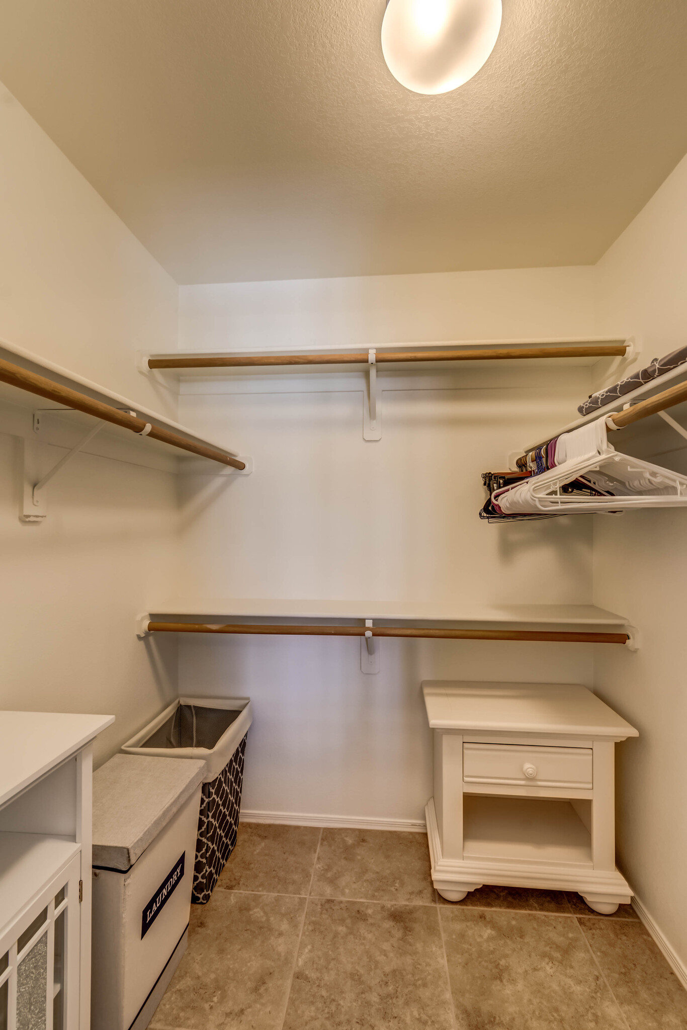Walk in closet - 5751 N Kolb Rd