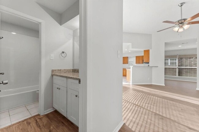 Building Photo - 16970 Mockingbird Ct