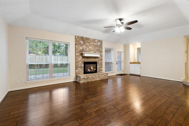 Building Photo - 15106 Forest Lodge Dr