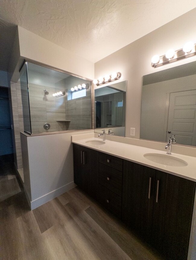 Building Photo - 4087 Cerro Wy