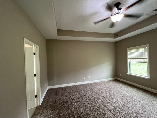 Building Photo - Located in Wrenwood Subdivision!!