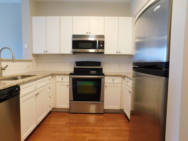 Building Photo - 1315 East Blvd