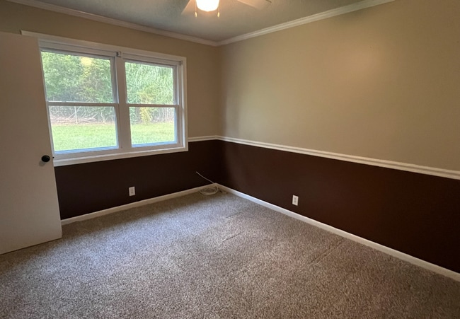 Building Photo - 3BR/2BA Home