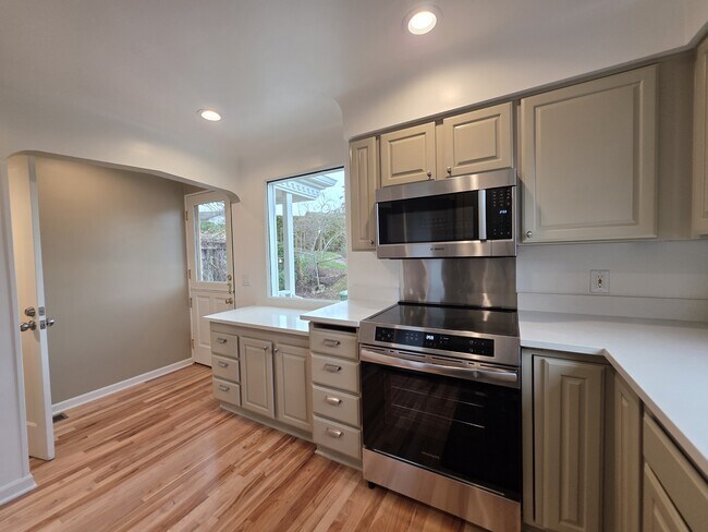 Building Photo - 963 Parkway Dr NW