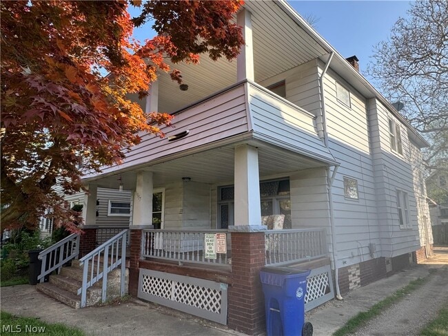 Building Photo - 1355 West Blvd