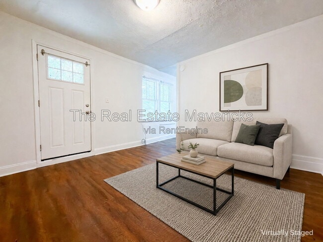 Building Photo - 404 N Seminole Dr