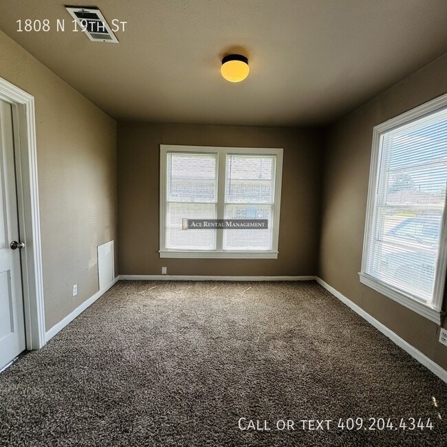 Building Photo - 1808 N 19th St