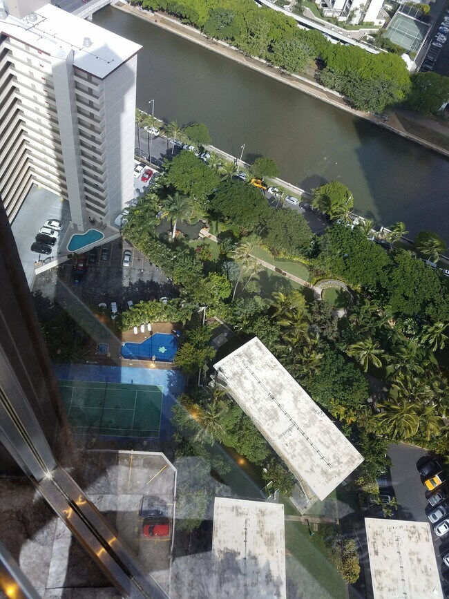 Building Photo - 1700 Ala Moana Blvd