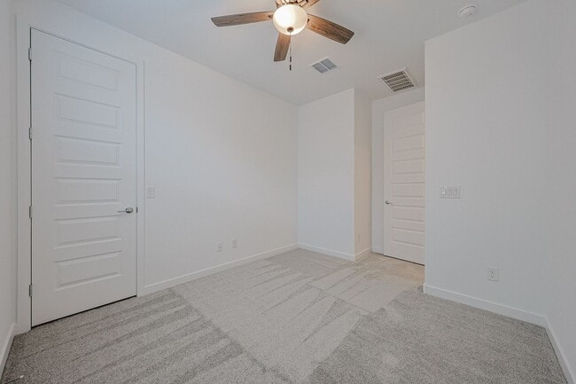 Building Photo - Beautiful 4 Bedroom in Aloravita Community