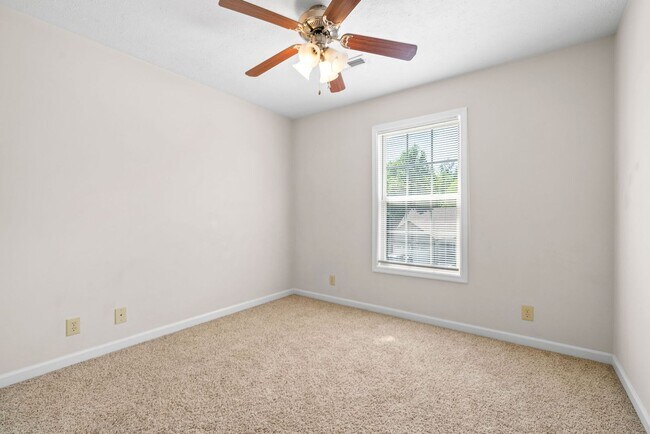 Building Photo - COMING SOON!!!    Lovely home in Wildwood West Subdivision