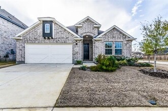 Building Photo - 16600 Hidden Cove Dr