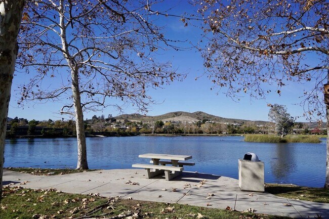 Building Photo - Welcome home to this stunning, recently constructed 4 bedrooms, 3-bath house in the desirable Wes...