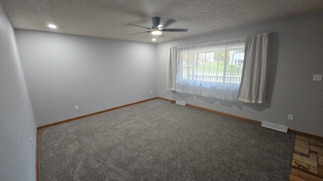 Building Photo - 3626 Keymeer Dr