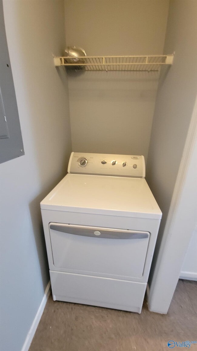 Building Photo - 6117 Melrose Rd NW