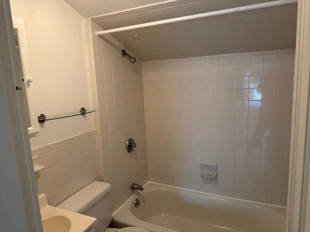 Building Photo - 5 Brown Ave