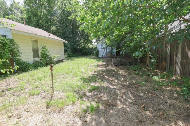 Building Photo - S 55th West Ave Duplex