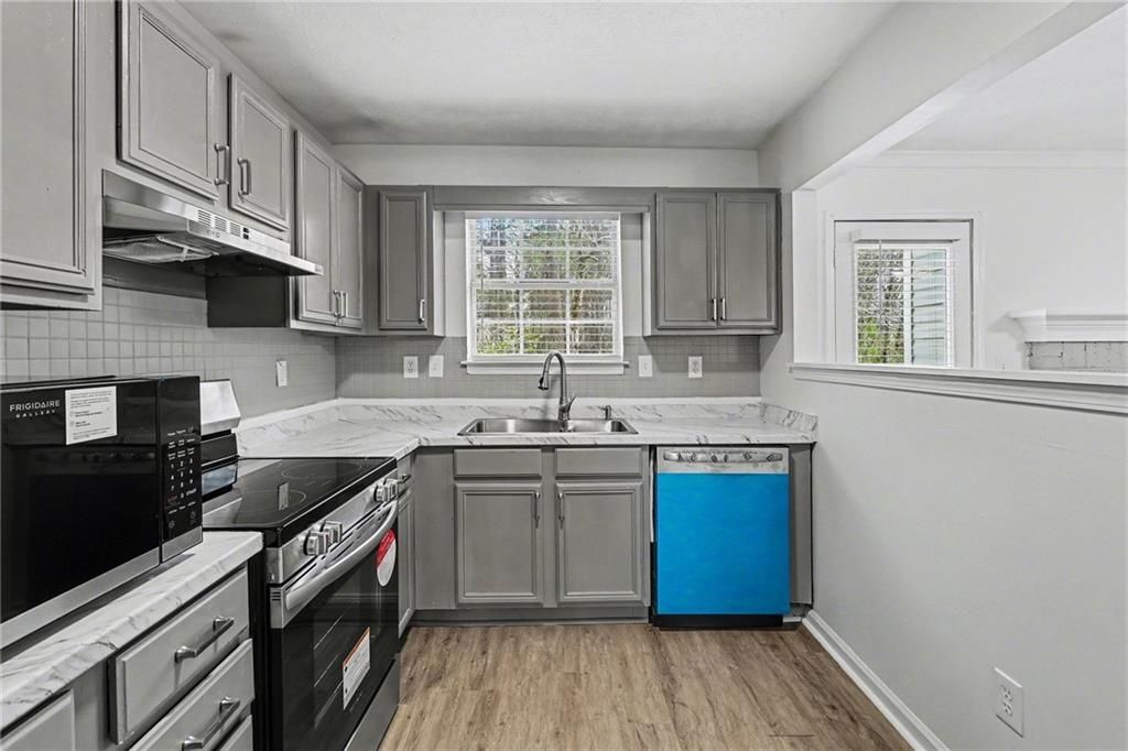 Building Photo - 7797 Mountain Creek Way