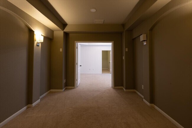 Building Photo - 2614 Orleans Way