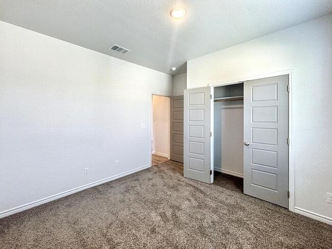 Building Photo - 725 Freedom Cir