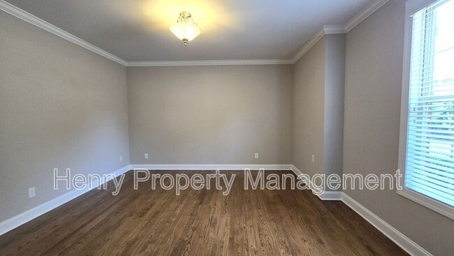 Building Photo - 121 Harvestwood Dr