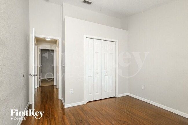 Building Photo - 706 Tartan Loop